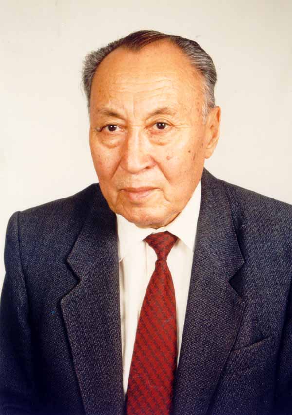 Академик НАН РК И.О. Байтулин, декан факультета1966-1975гг