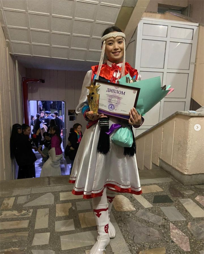 Боббл басындағы қыздардың порно фотосуреттері